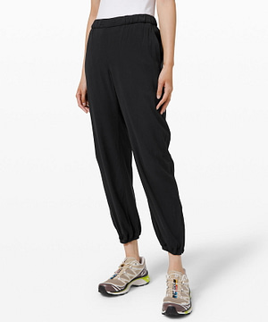 Essential Affinity Mid Rise Jogger 27 3