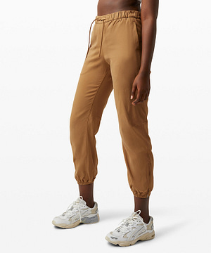 Essential Affinity Mid Rise Jogger 27