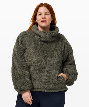 Warm Restore Sherpa Pullover army green