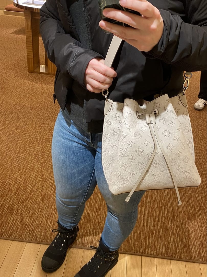 Louis Vuitton Mahina Leather_Muria Bag in Mist