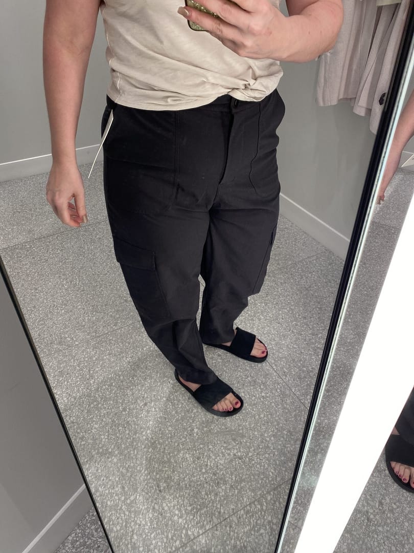 Light Utilitech Cargo Pocket High-Rise Pant lululemon Light Utilitech Cargo Pocket High-Rise Pant