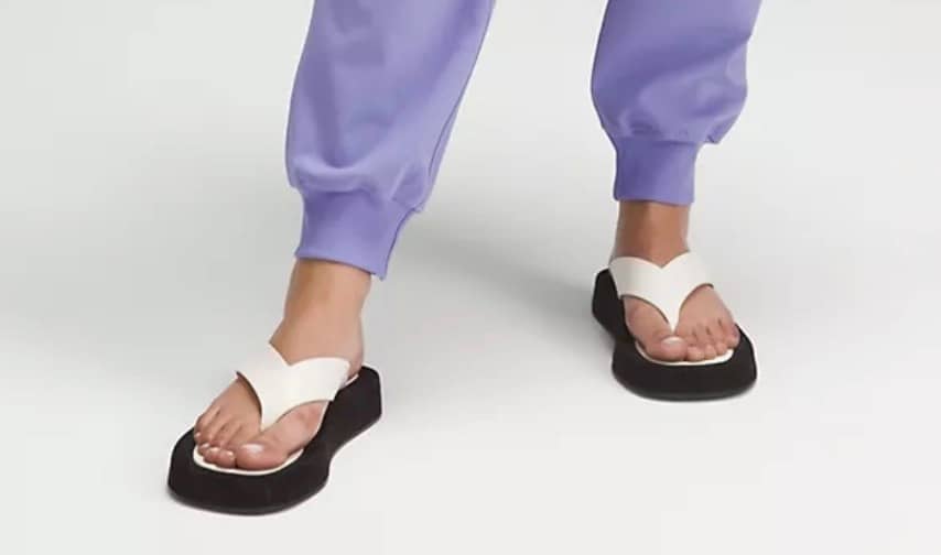 lululemon flip-flops