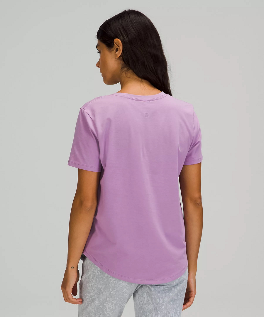 Love Tee Short Sleeve V-Neck T-Shirt wisteria purple