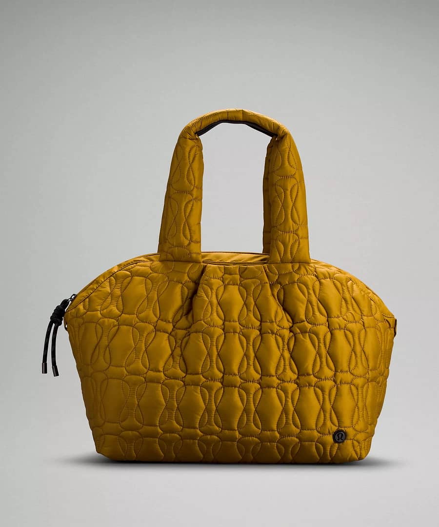 Quilted Embrace Tote Bag 20L