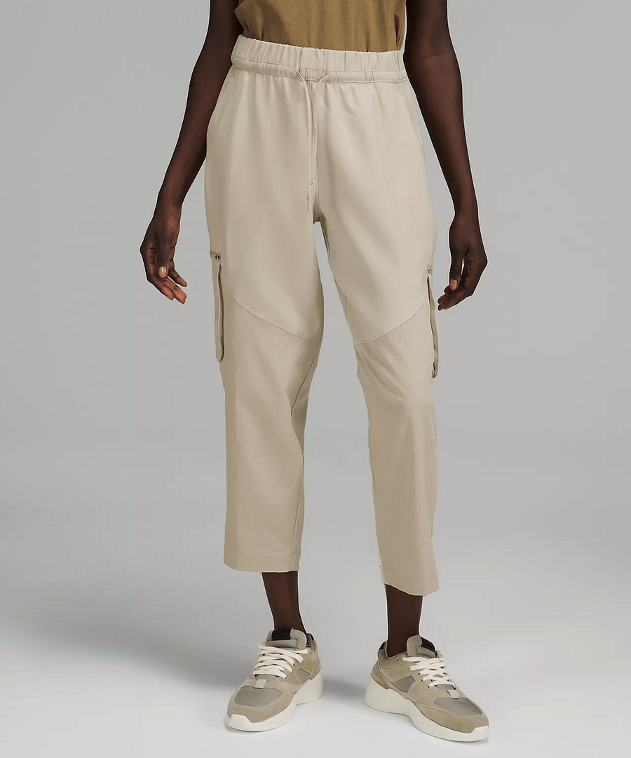 Relaxed Mid-Rise Cargo Crop