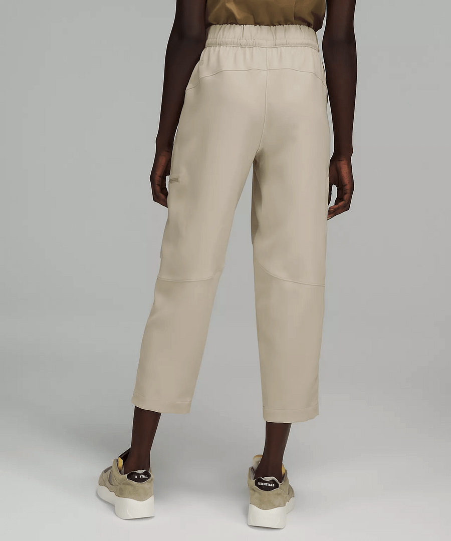 Relaxed Mid-Rise Cargo Crop