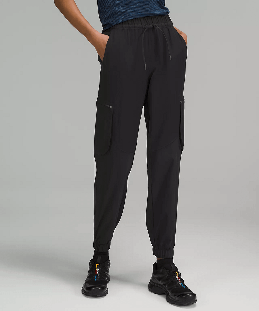 Relaxed Mid-Rise Cargo Pant