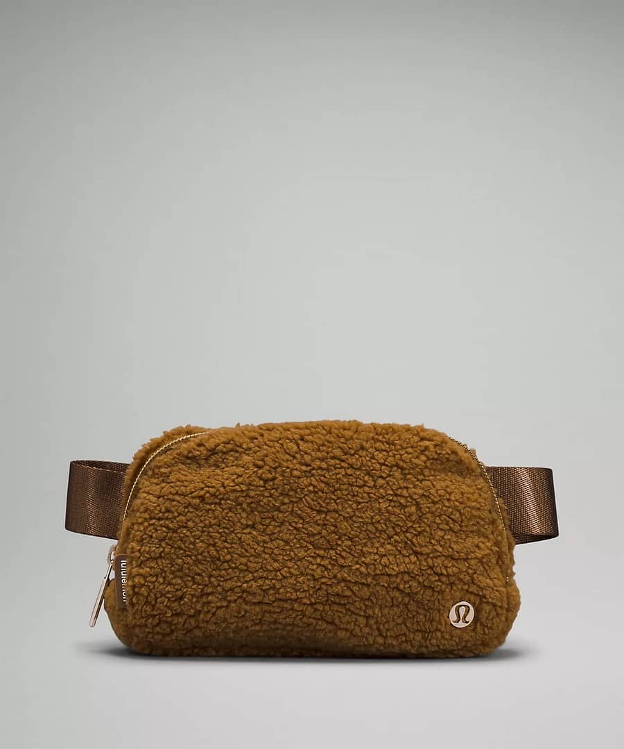 lululemon - Everywhere Fleece Belt Bag natural ivory trench - burnt caramel