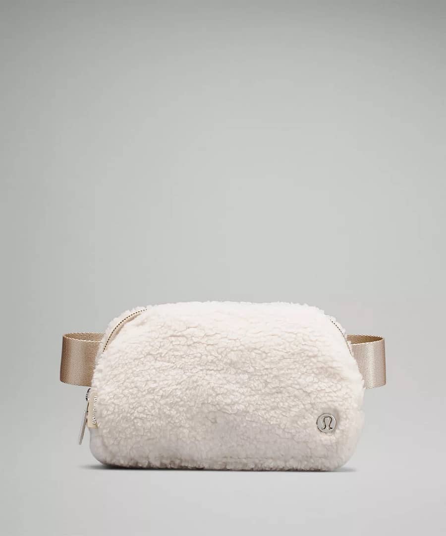 lululemon - Everywhere Fleece Belt Bag natural ivory trench