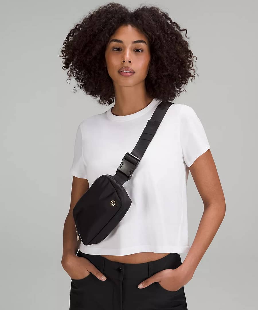 lululemon - Everywhere Belt Bag 1L black gold - lululemon belt bag