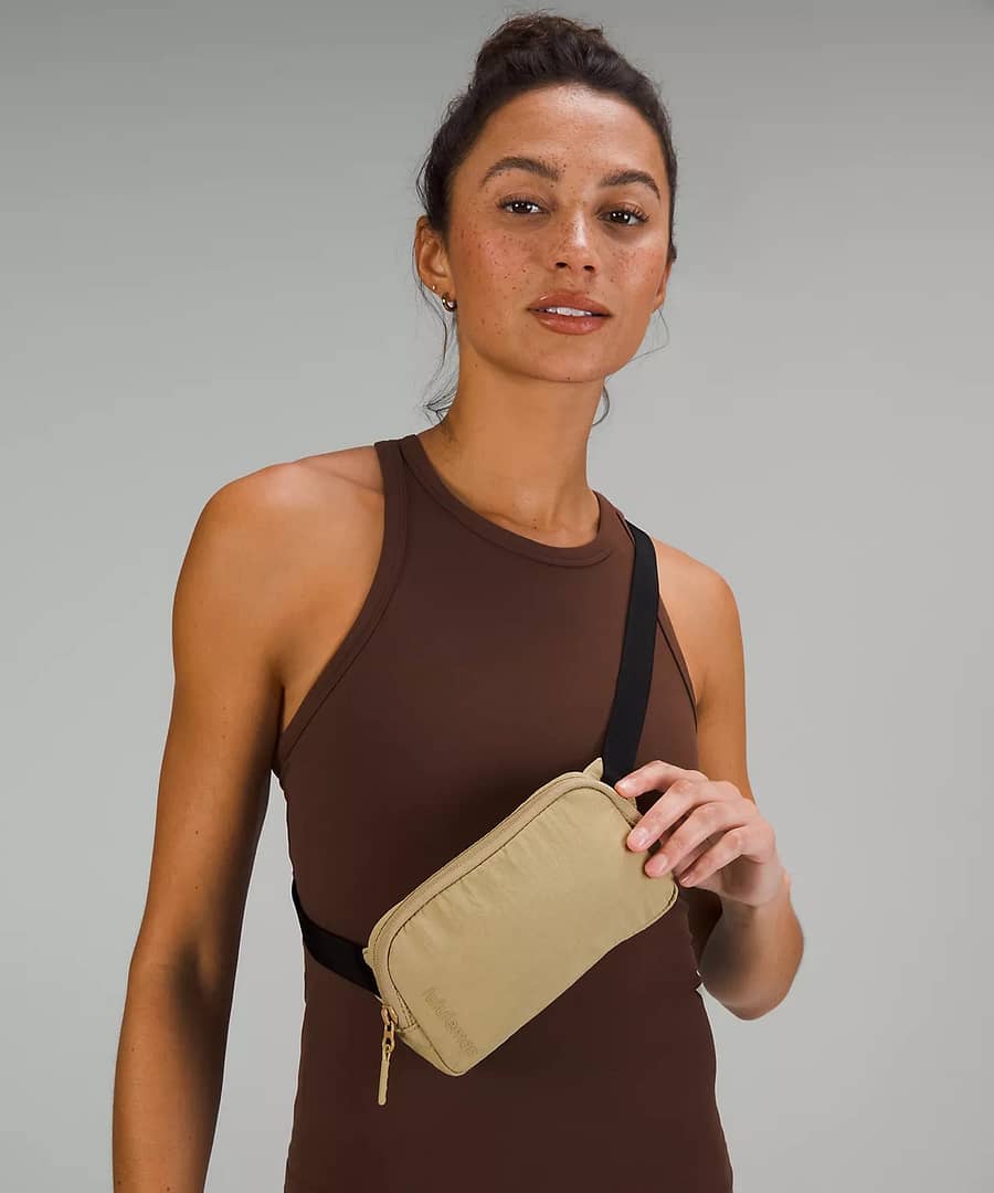 lululemon - Mini Belt Bag - trench