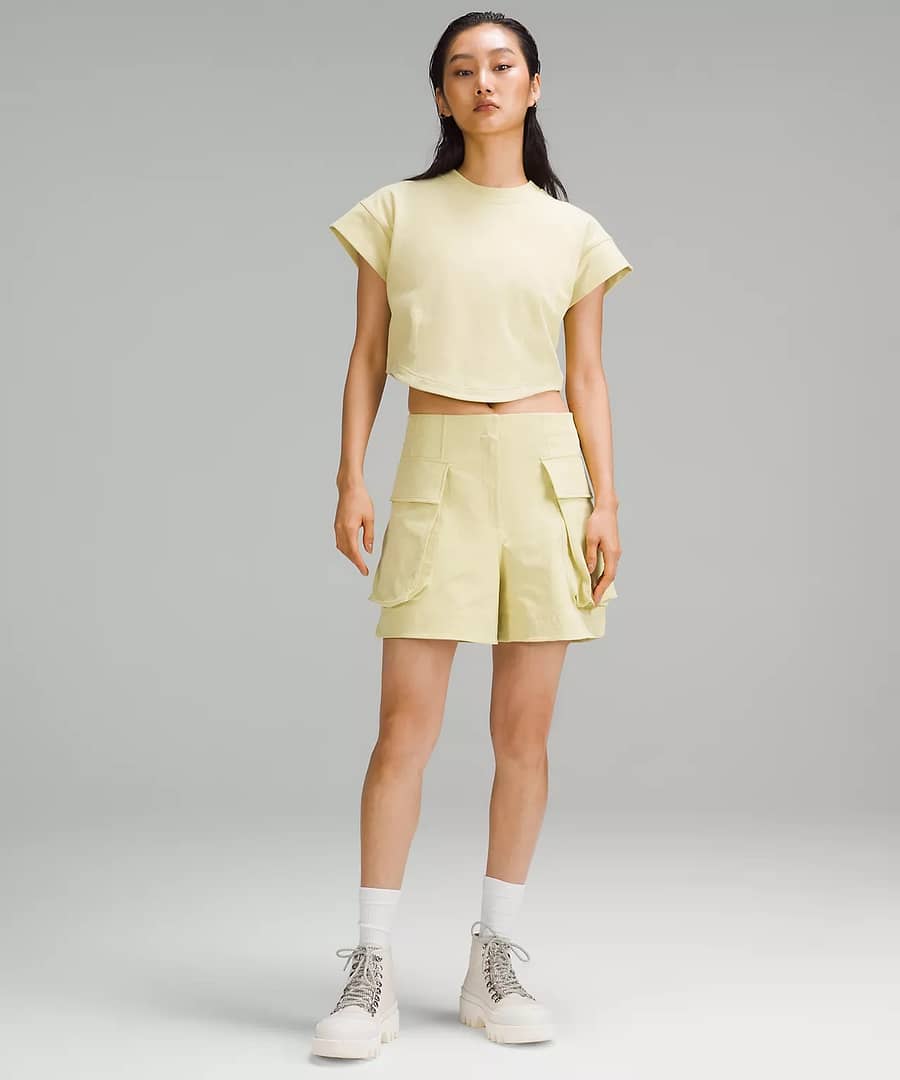 Relaxed-Fit Super-High-Rise Cargo Short 4 2