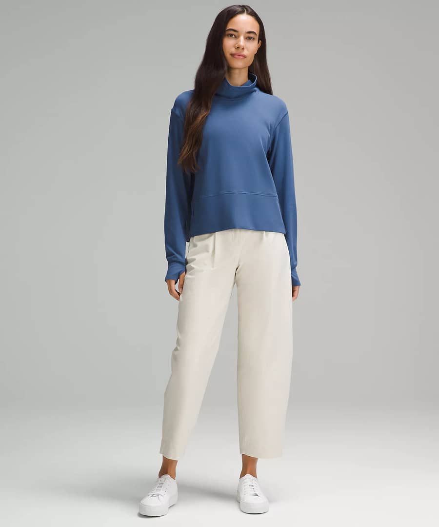Ready to Rulu Pullover