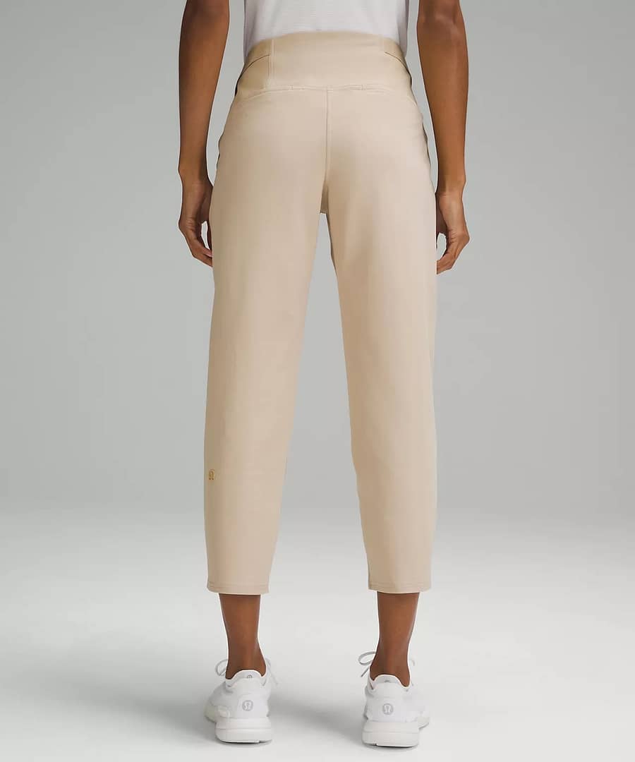 Warpstreme Multi-Pocket Mid-Rise Golf Cropped Pant 24"