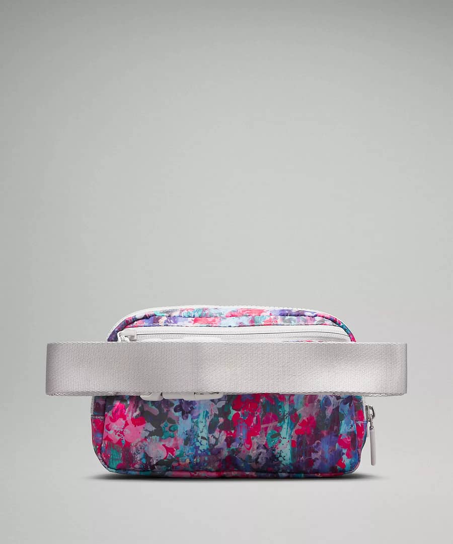 lululemon Everywhere Belt Bag - Flower Glide Multi/Vapor