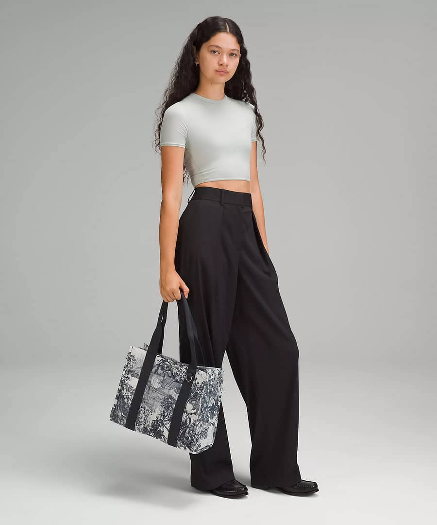 Boxy Tote Bag 10L Print Sketch Toile Dove Navy/Obsidian