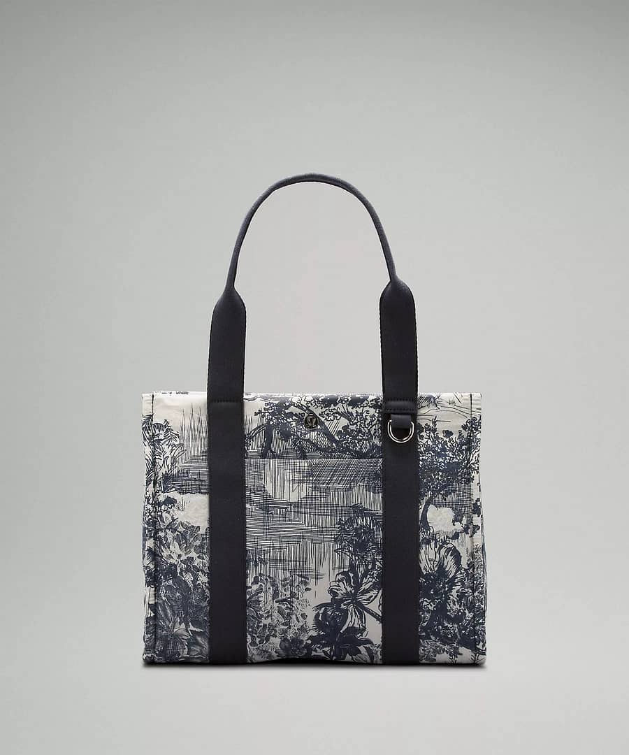 Boxy Tote Bag 10L Print Sketch Toile Dove Navy/Obsidian