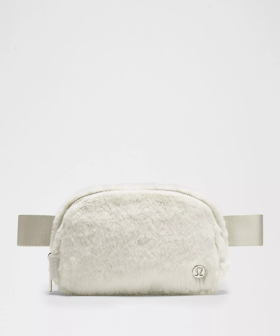 Everywhere Belt Bag Plush Fleece bone silver