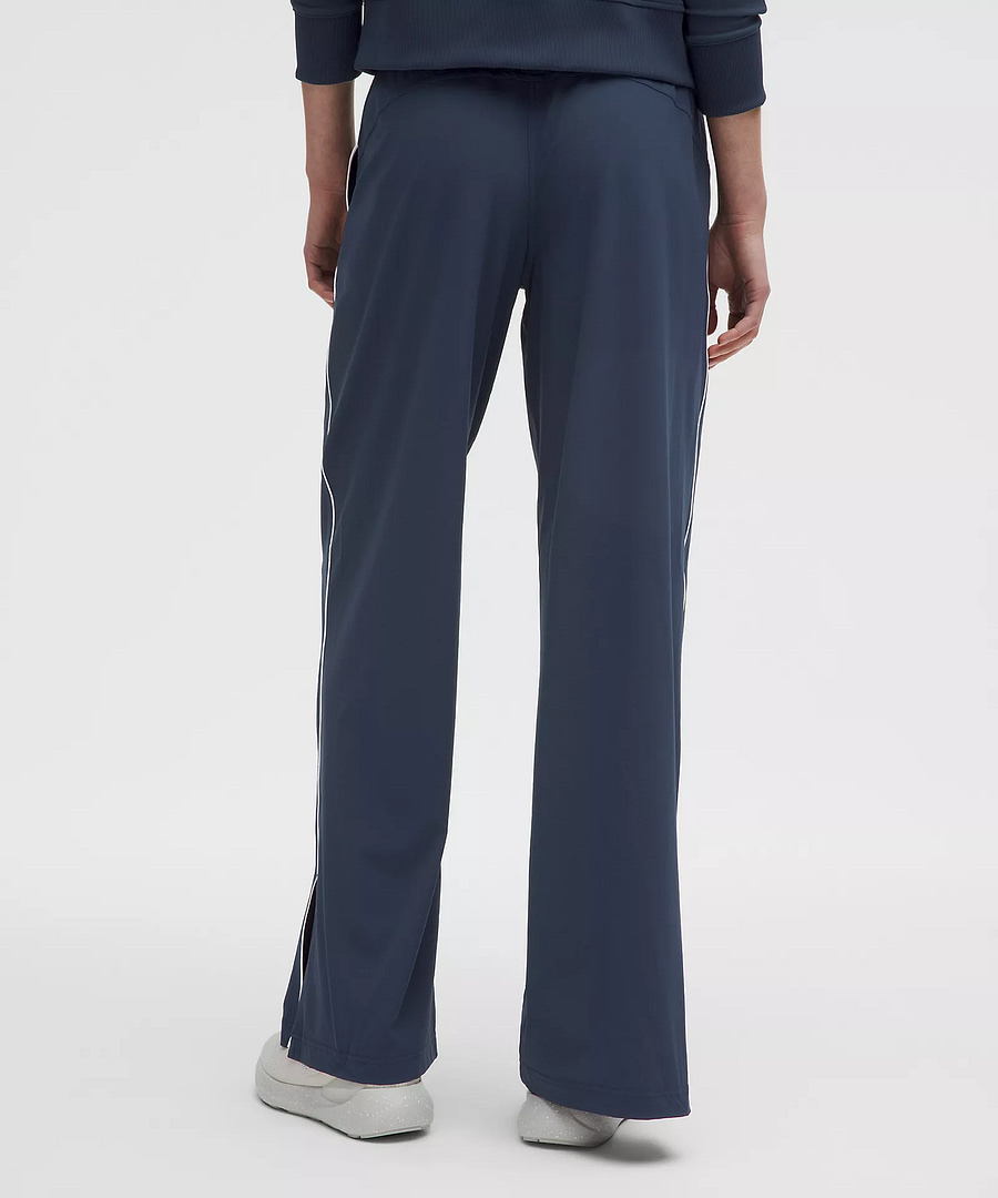 Court Rival Wide-Leg Track Pant Regular 3