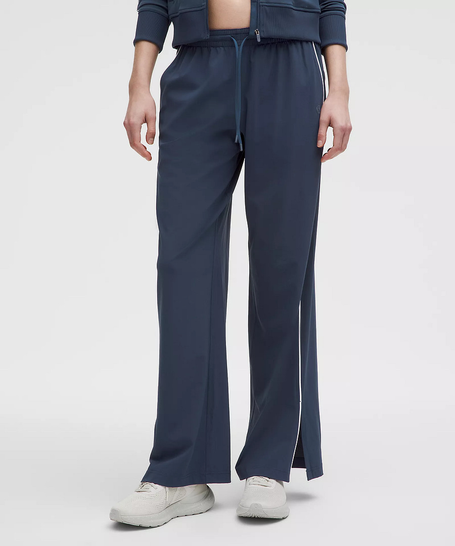 Court Rival Wide-Leg Track Pant Regular