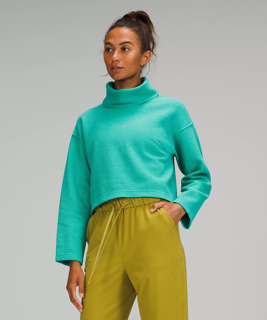 Ribbed Funnel Neck Pullover
