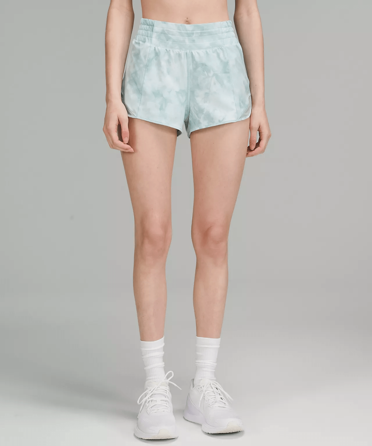 Hotty Hot High-Rise Lined Short 2.5 diamond dye white sheer blue